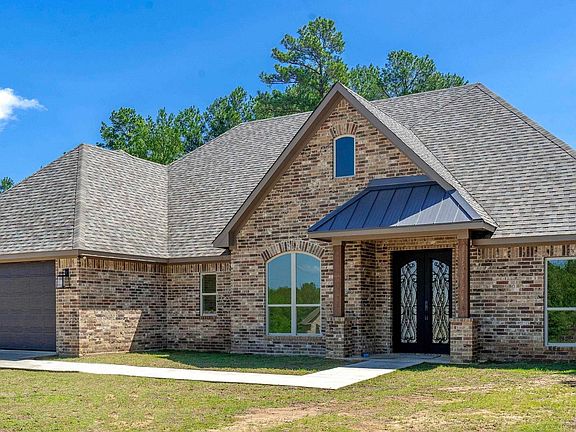 3rd image of 106 Cecelia Ln