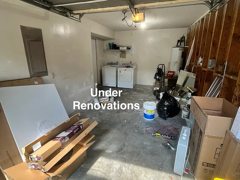 7322 Albert St — Photo 22