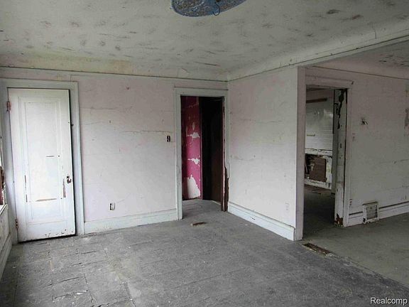 5th image of 14069 Glenwood St