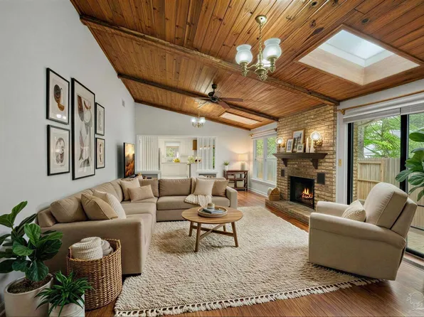 3003 E Gadsden St, Pensacola, FL 32503