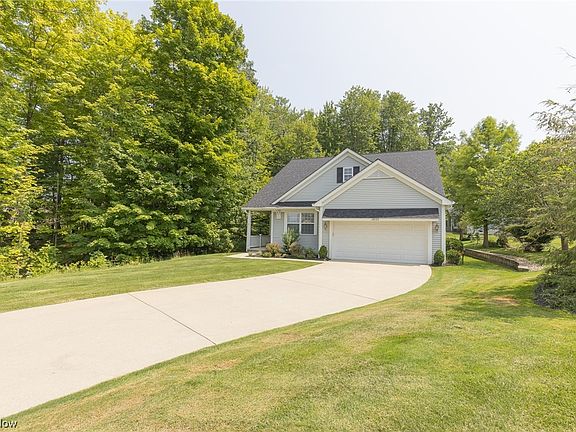 2nd image of 18283 River Valley Blvd