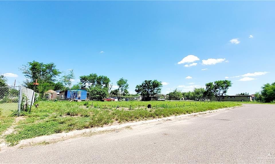 2nd image of 1602 Soledad Dr