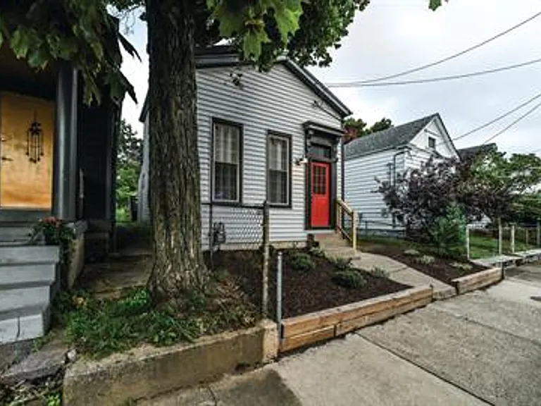 625 Barret Ave — Photo 5