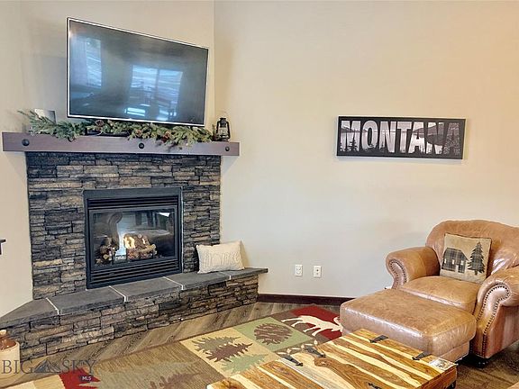 5th image of 82 King Meadows Ln