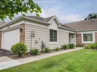 6866 Lake Ter W, Woodbury, MN 55125