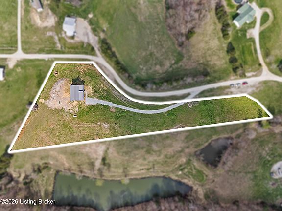 2nd image of 2204 Holy Cross Rd