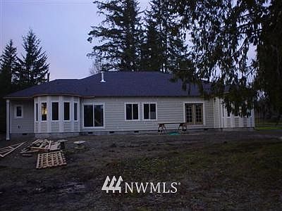 1st image of 200 NE Timberlane Drive