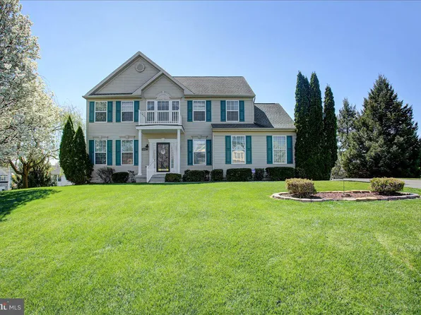 108 Bridle Hill Ct, Chambersburg, PA 17202