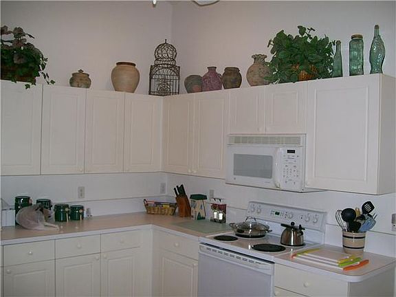 5th image of 5591 Lake Shore Village Cir