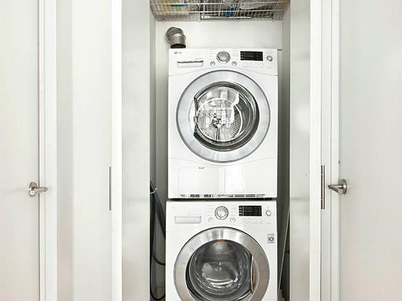 3rd image of 325 5th Ave APT 10H