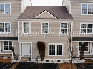 640 Pin Oak Dr NW, Christiansburg, VA 24073