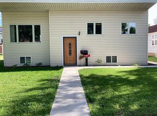 1510 10th St S, Virginia, MN 55792