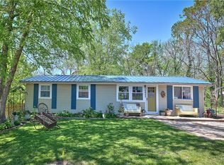 6400 River Rd, Pleasant Valley, MO 64068