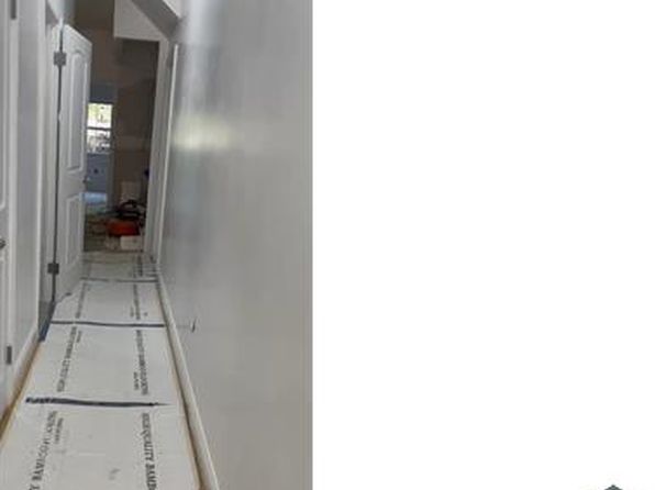 123 Father Zeiser Pl #1