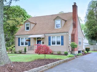 74 New St, Fairfield, CT 06825