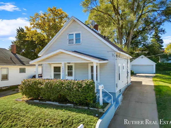 1433 Emerson Ave NW, Grand Rapids, MI 49504