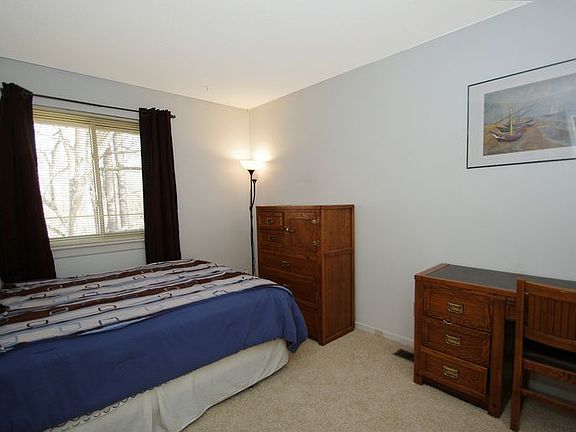 2nd image of 8316 Park Vista Cres