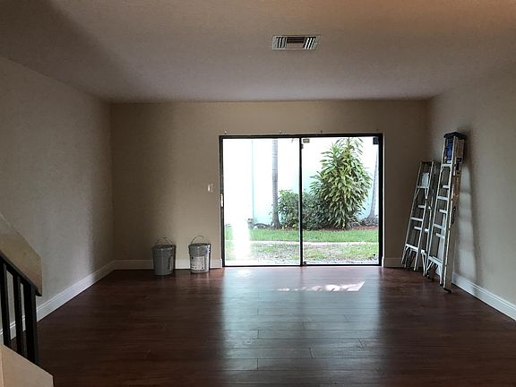 5th image of 3612 Estates Dr #21