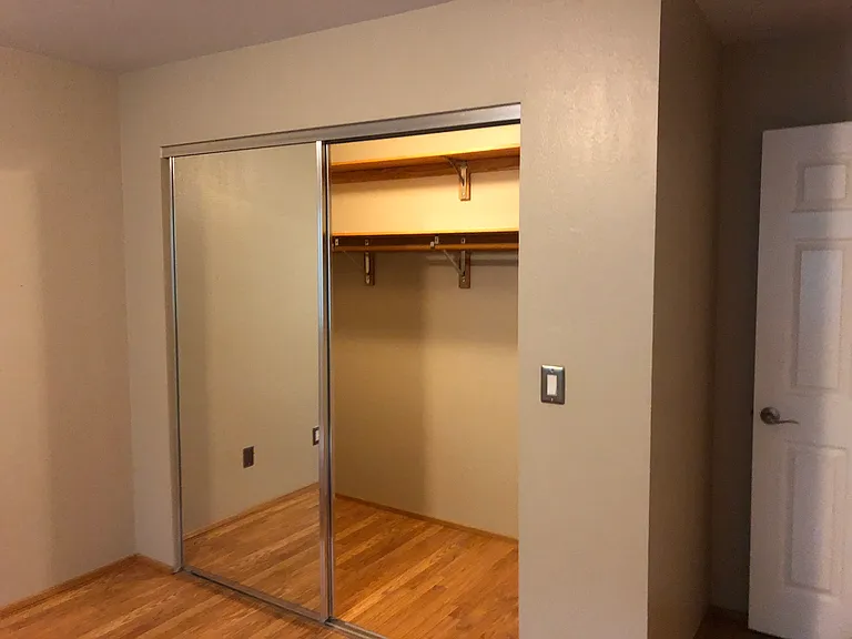 4302 Penguin St — Photo 14