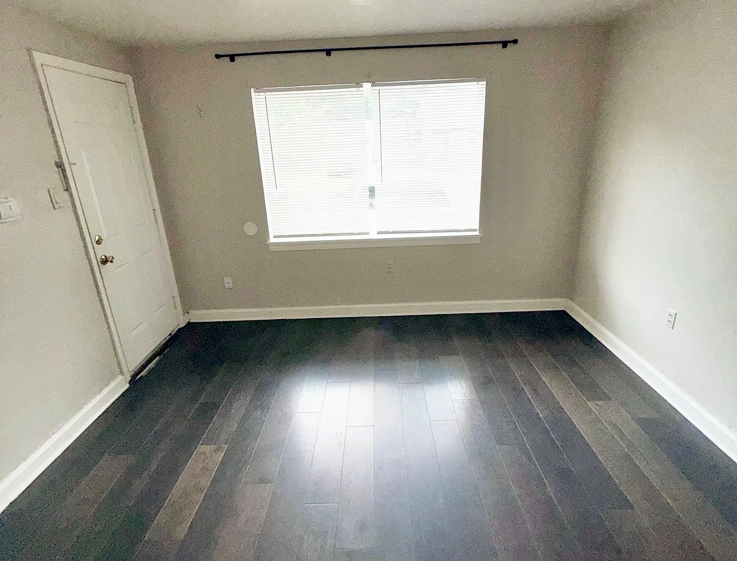 1504 Allen Street - 4 — Photo 3