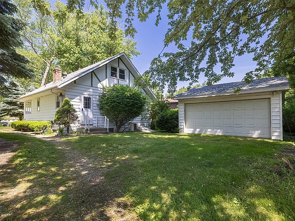 2nd image of 173 1st Ave