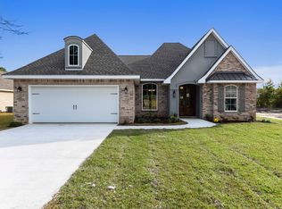 3204 9th St, Ocean Springs, MS 39564