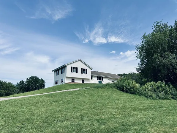 318 Porthamel COURT, Wales, WI 53183
