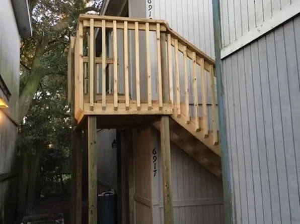 6917 & 6919 Weatherwood Dr, Pensacola, FL 32506