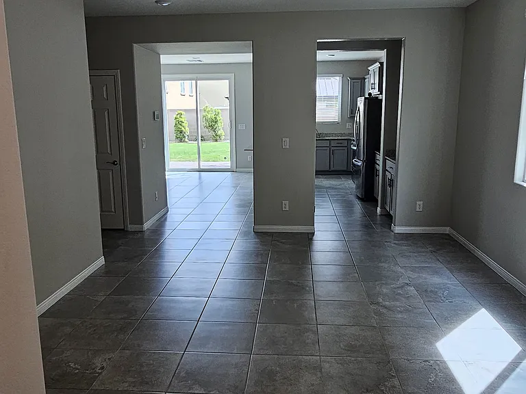 4515 Solitude Falls Ave — Photo 5