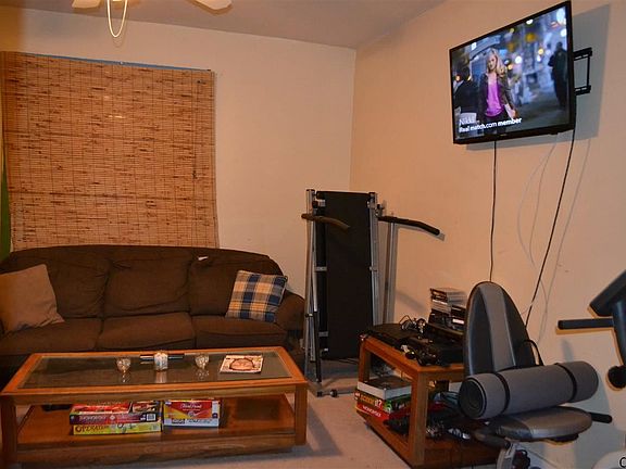 3rd image of 30 Goodwin Ave