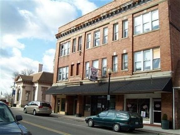2nd image of 115 N Main St