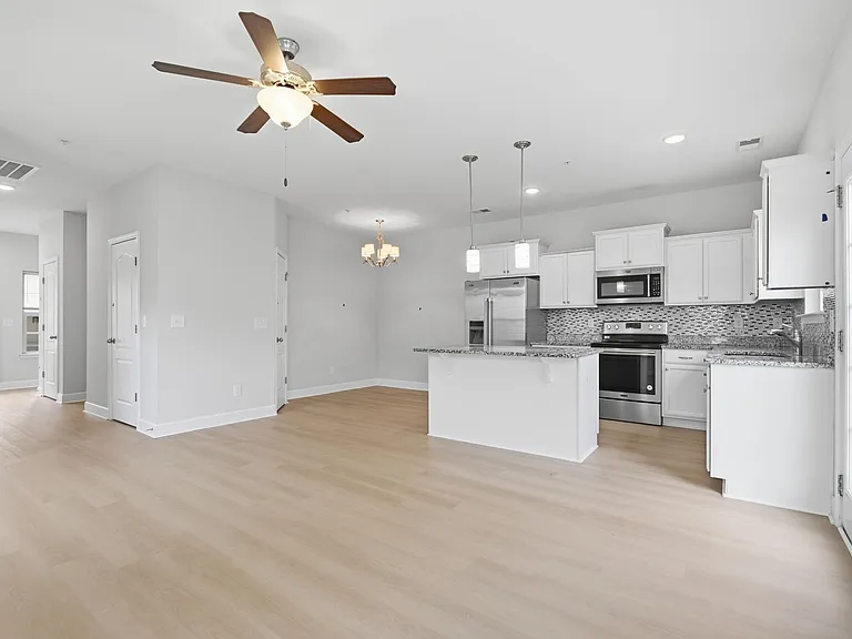 2009 Abbingdon Way — Photo 12