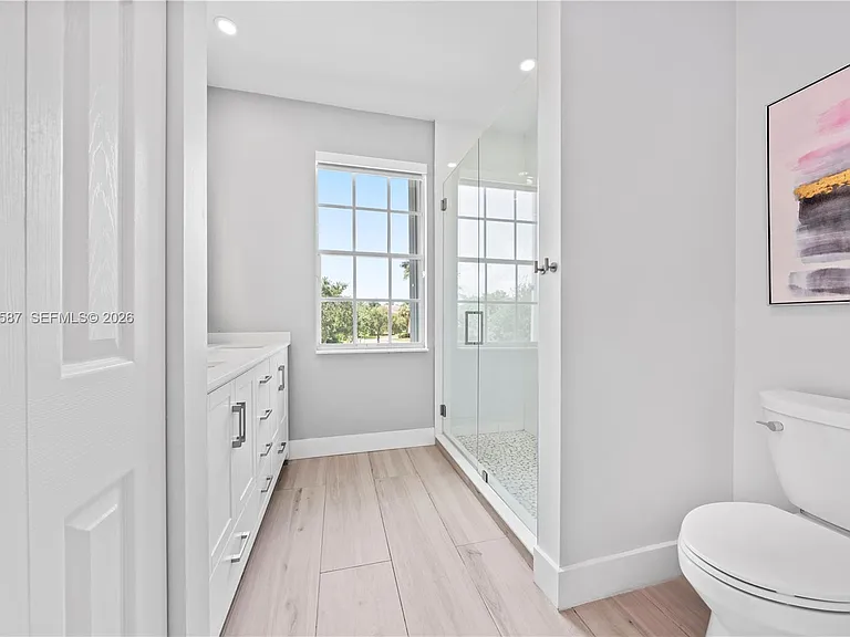 18742 SW 55th St — Photo 38