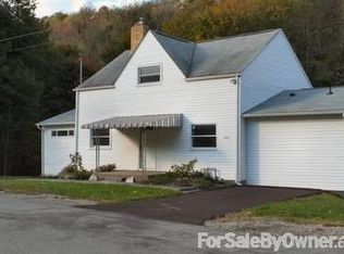 5971 Shearsburg Rd, Leechburg, PA 15656