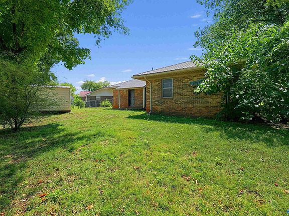 5th image of 112 Ash Ct NE