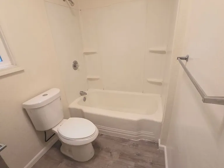 1101 Columbus Ave — Photo 6