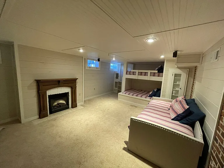 1411 S Lamar Blvd — Photo 44