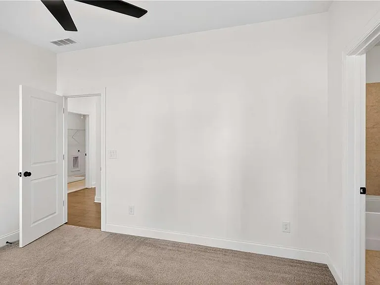 395 Tillman Pass — Photo 27