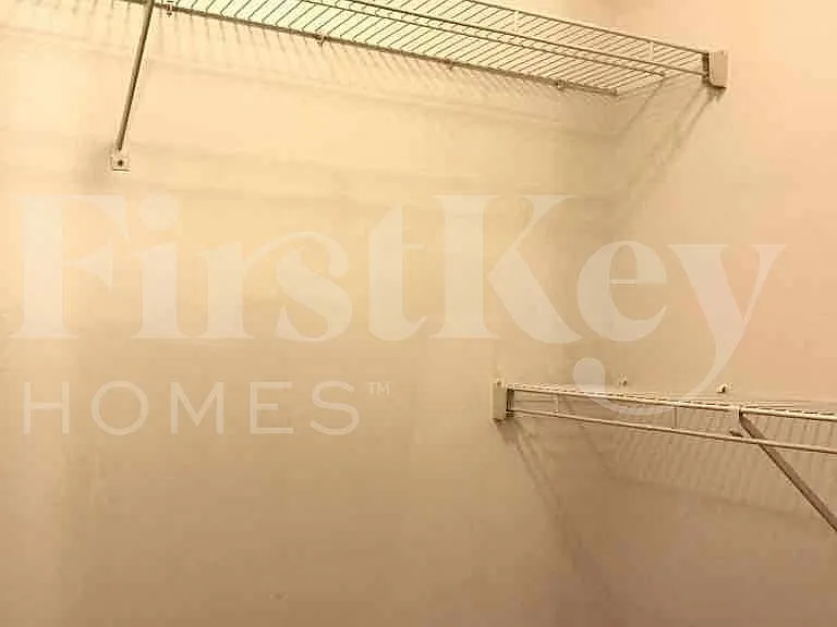 5683 Colonist Cir — Photo 17