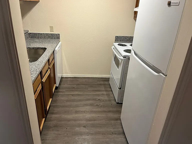 Townwood Apartments — Photo 32