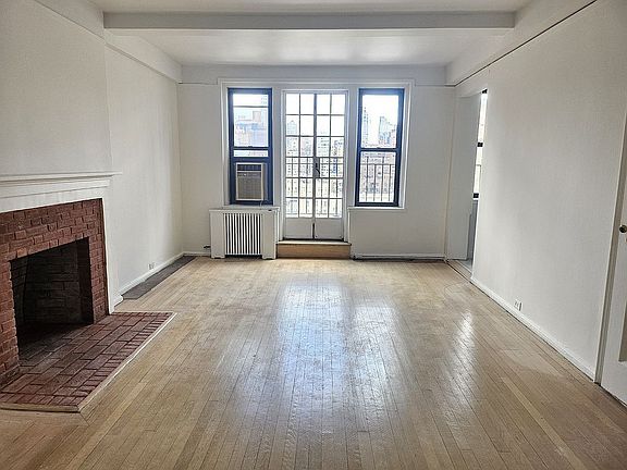 3rd image of 225 E 73rd St APT 11E