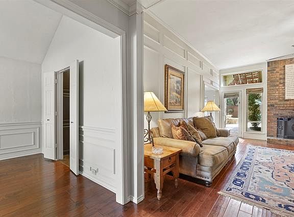 5th image of 221 Plantation Dr