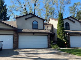 9181 Lake Pine Dr, Whitmore Lake, MI