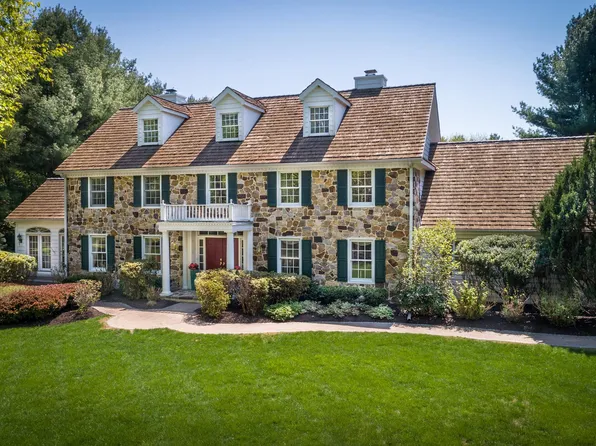990 Baneswood Dr, Kennett Square, PA 19348