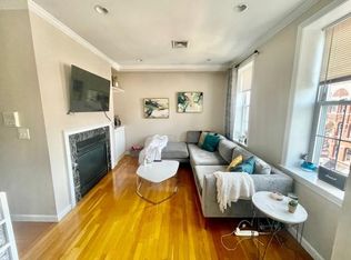 385 Hanover St APT 3, Boston, MA 02113