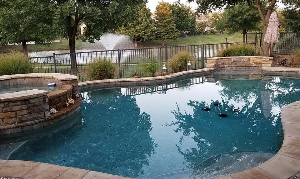 1st image of 5100 Lago Vista Ln