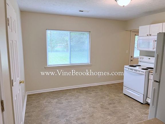 5th image of 5319 Yucatan Dr