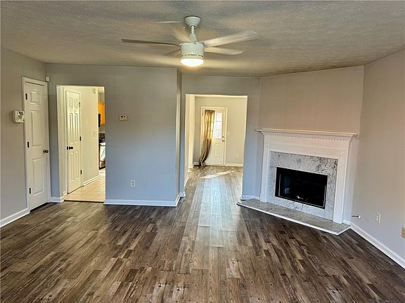 3rd image of 5663 Windfall Ln