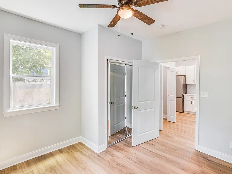 1217 E Park Ave — Photo 6
