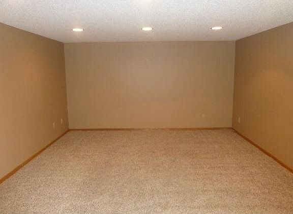 3rd image of 9117 Cambridge Avenue